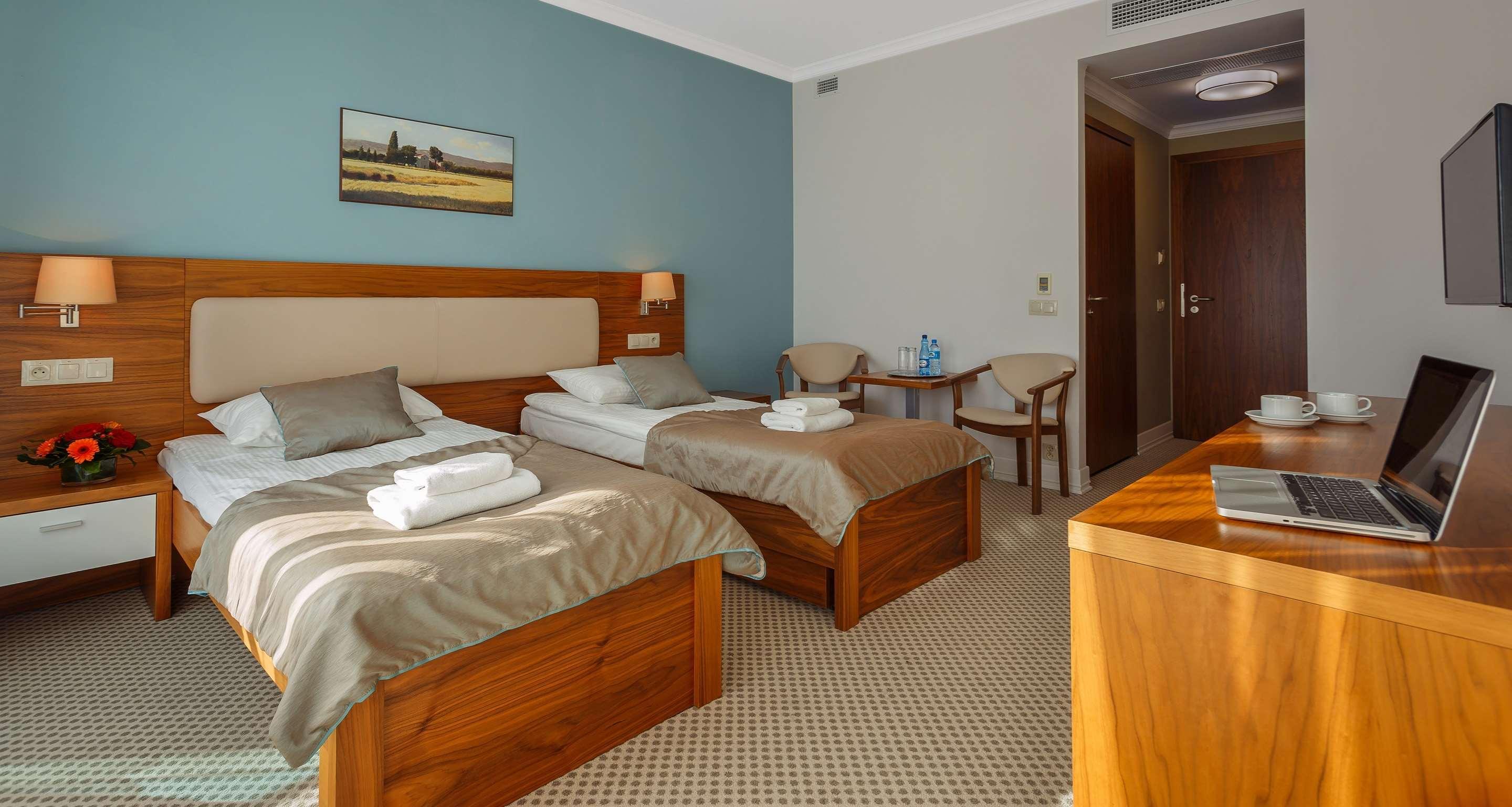 Best Western Plus Washington Hotel Exterior photo